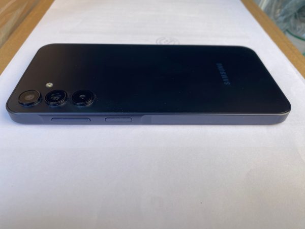 15ee8cc3-a63b-4d4d-8be1-6b566118340d Samsung Galaxy A15 港版 雙卡雙待 6GB+128GB淨機跟保護套