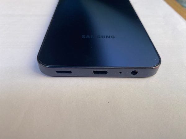 d26790af-40f8-4b86-a972-74b9b9235217 Samsung Galaxy A15 港版 雙卡雙待 6GB+128GB淨機跟保護套